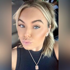 Meet your Posher, Christa